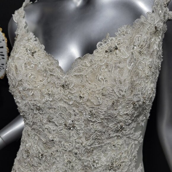 NWT~$1550~SOPHIA TOLLI~8/10~IVORY LACE EMBROIDERED EMBELLISHED WEDDING DRESS - Picture 3 of 16